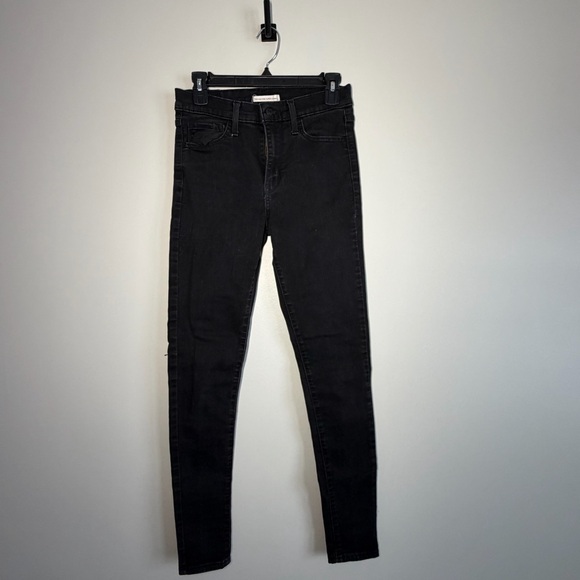 Levi's Women's Black Skinny Jeans - Picture 7 of 7